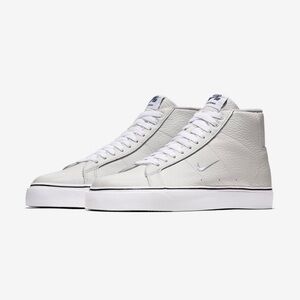 Nike Size 8.5 Men’s SB BLAZER MID WKND White Leather Sneakers